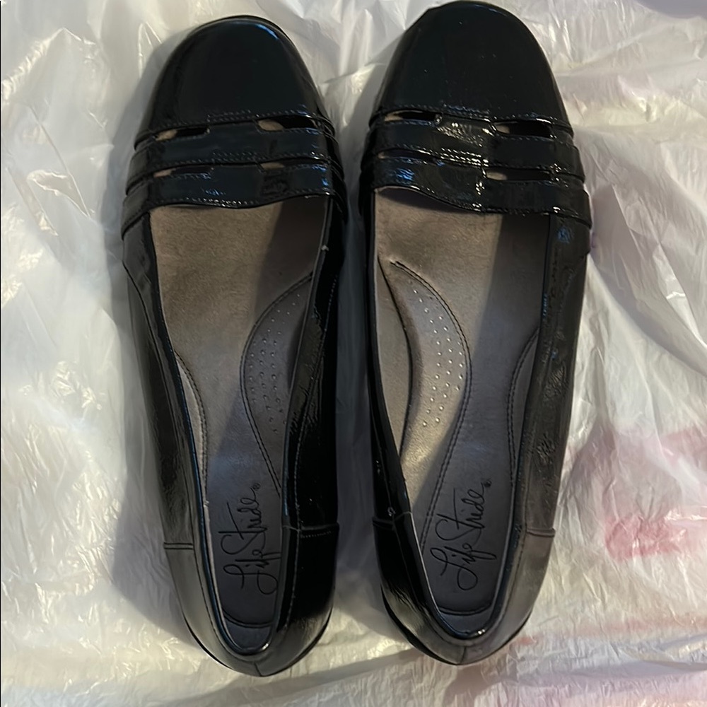 Life Stride Black Loafers with Elegant Toe Detail
